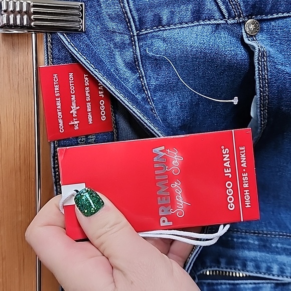 GOGO Jeans: High Rise Ankle Stretch Jeans, Medium Wash, size 9/29 - Picture 5 of 9